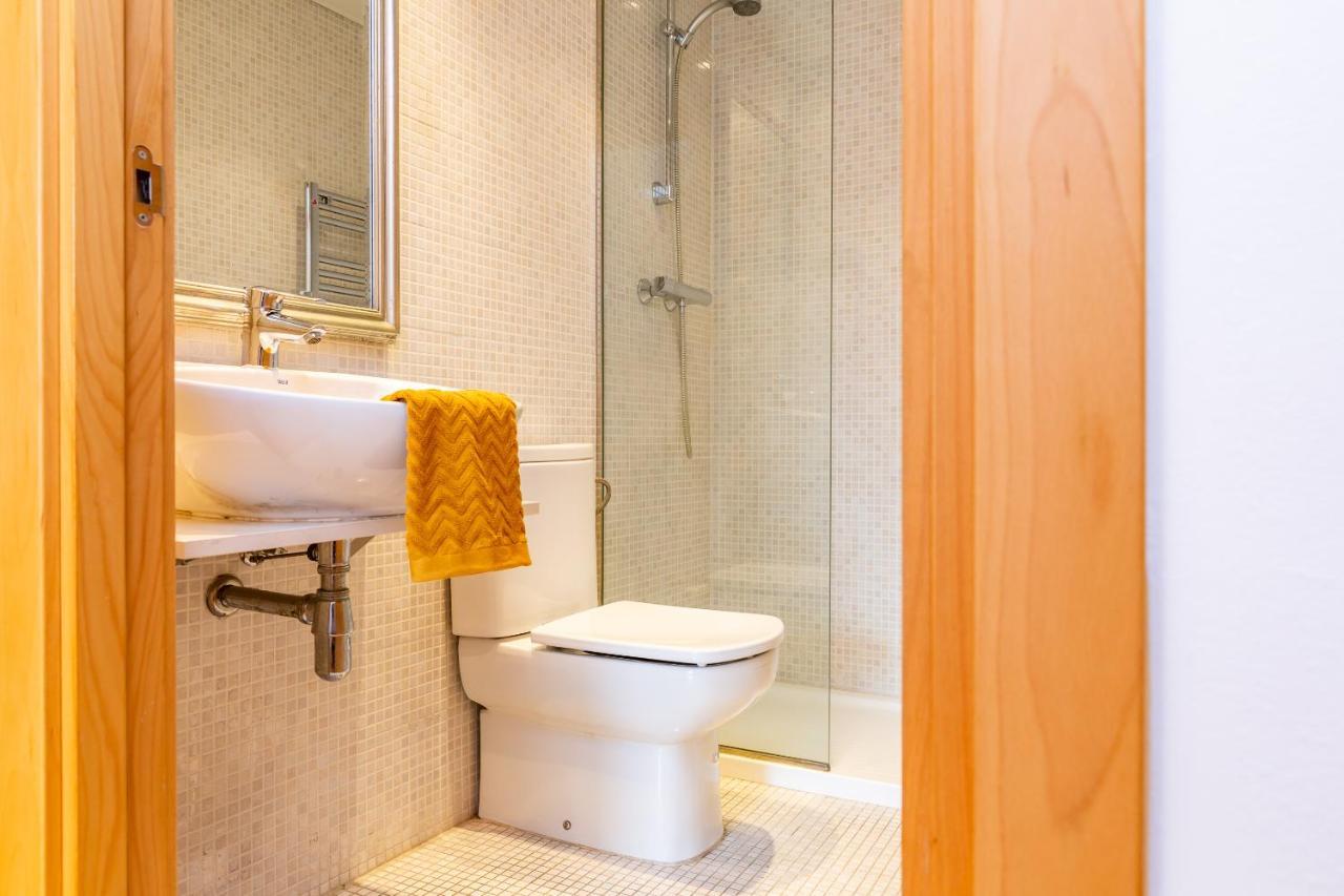 2Br - 2Bh Apartment Close To The Beach Barcelona Bagian luar foto
