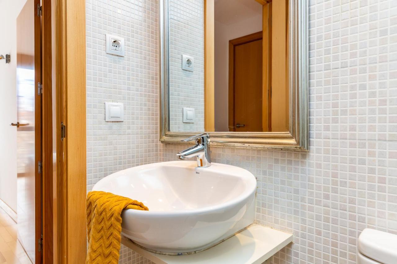2Br - 2Bh Apartment Close To The Beach Barcelona Bagian luar foto