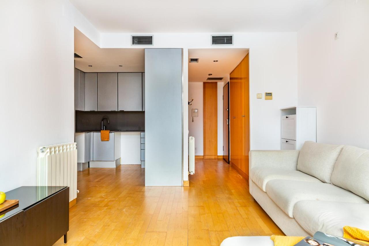 2Br - 2Bh Apartment Close To The Beach Barcelona Bagian luar foto